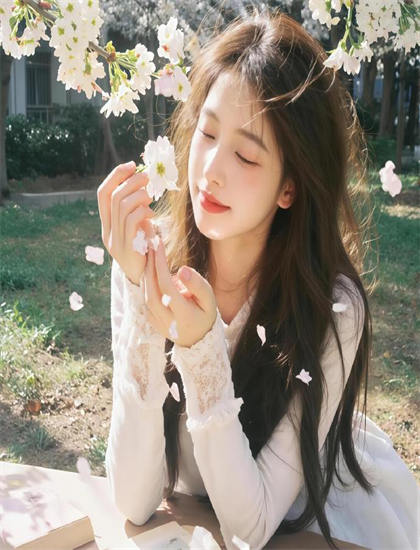 探索《暂时停止做爱》的奥秘：隐藏细节与深层意义