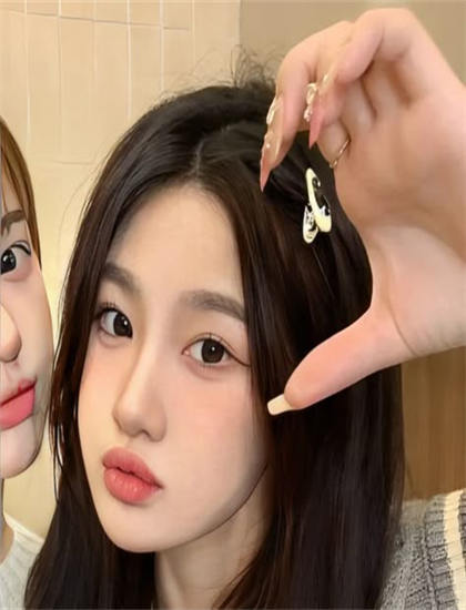 从技术角度看《刘老根第四部》：微距摄影的艺术表达的技术支持 促进电影产业的升级发展